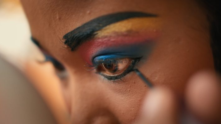 Cinematic color grading before and after using jungle honey finishing LUT by visual tone