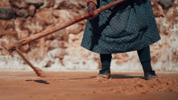 Cinematic color grading before and after using Afterglow | Andean Dust finishing LUT by visual tone