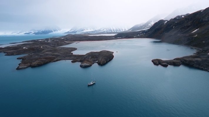 drone sailing nordic frost